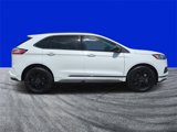 Certified 2024 Ford Edge SE w/ Black Appearance Package image 2