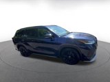 Used 2024 Toyota Highlander XSE image 2