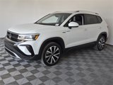 Used 2023 Volkswagen Taos SE w/ Panoramic Sunroof Package image 4