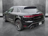 Certified 2022 Porsche Macan S image 3