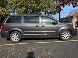 Used 2016 Chrysler Town & Country Touring image 5