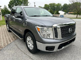 Used 2017 Nissan Titan SV image 3