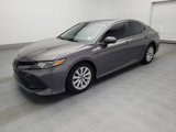 Used 2020 Toyota Camry LE image 2