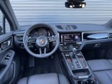 Certified 2025 Porsche Macan image 4