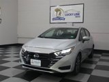 Used 2025 Nissan Versa SV image 4