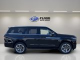 New 2025 Lincoln Navigator Reserve image 3