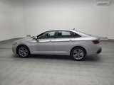 Used 2024 Volkswagen Jetta SE image 3