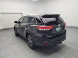 Used 2019 Toyota Highlander LE image 5