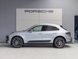Certified 2024 Porsche Macan image 2