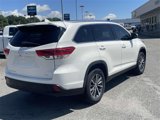Used 2019 Toyota Highlander FWD V6 image 3