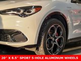 Used 2024 Alfa Romeo Stelvio Veloce image 3