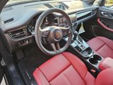Certified 2025 Porsche Macan image 4