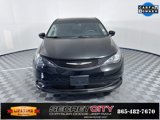Used 2022 Chrysler Voyager LX image 2