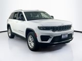 Used 2023 Jeep Grand Cherokee Laredo image 3