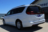 Used 2022 Chrysler Pacifica Touring-L image 6