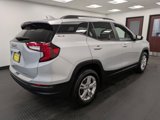 Used 2022 GMC Terrain SLE w/ Driver Convenience Package image 4
