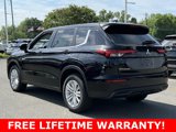 New 2025 Mitsubishi Outlander ES image 3
