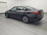 Used 2023 Nissan Altima 2.5 SV image 3