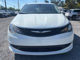 Used 2022 Chrysler Voyager LX image 2