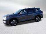 Used 2023 Toyota Highlander XLE image 3