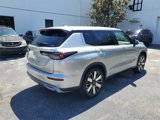 New 2025 Mitsubishi Outlander SE image 6