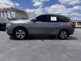 Used 2017 Nissan Pathfinder SL w/ SL Premium Package image 2