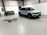 Used 2018 Volkswagen Tiguan SEL Premium image 2