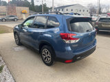 Used 2023 Subaru Forester Premium image 3