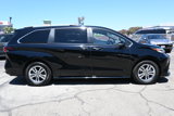 Used 2022 Toyota Sienna Platinum image 3