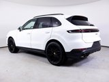 Used 2025 Porsche Cayenne image 3