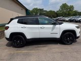 Used 2025 Jeep Compass Limited image 4