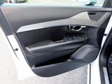 Used 2016 Volvo XC90 T6 R-Design image 4