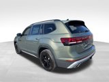 New 2025 Volkswagen Atlas Peak Edition SE image 5