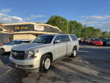 Used 2017 Chevrolet Suburban LT image 2