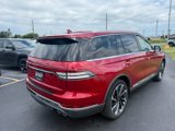 Used 2020 Lincoln Aviator Reserve w/ Equipment Group 202A image 3