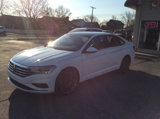 Used 2019 Volkswagen Jetta SE image 2