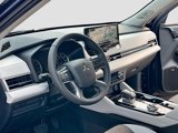 New 2025 Mitsubishi Outlander SE image 4
