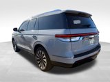 Used 2023 Lincoln Navigator Reserve image 3