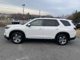 New 2025 Honda Pilot EX-L image 2