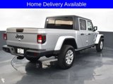 Used 2023 Jeep Gladiator Sport image 6