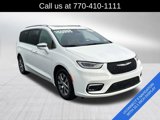 Certified 2024 Chrysler Pacifica Pinnacle image 3
