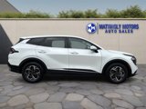 Used 2023 Kia Sportage LX image 2