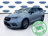 Used 2024 Chrysler Pacifica Limited image 3
