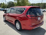 New 2025 Chrysler Pacifica Select image 5