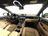 Used 2023 Porsche Macan image 3