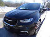 Used 2023 Chrysler Pacifica Touring-L image 5