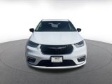 Used 2024 Chrysler Pacifica Touring-L image 4