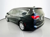 Used 2022 Chrysler Voyager LX image 5