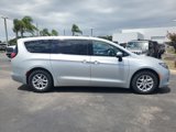 Used 2023 Chrysler Voyager LX image 5
