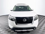New 2025 Nissan Pathfinder SL image 3